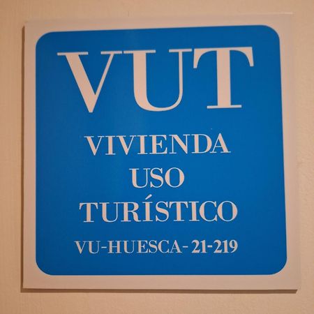 Apartament Otal Urban De "Casa Otal" Jaca Zewnętrze zdjęcie