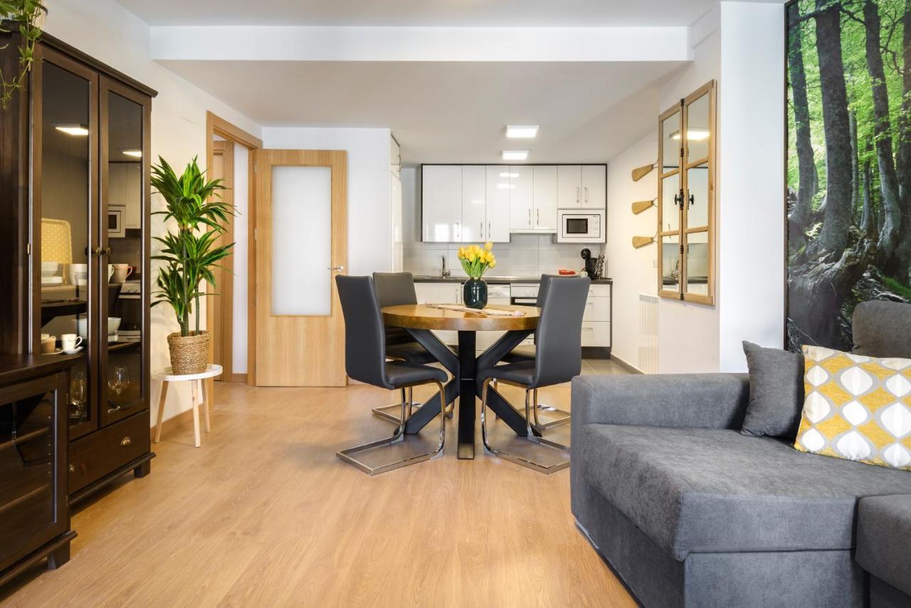 Apartament Otal Urban De "Casa Otal" Jaca Zewnętrze zdjęcie