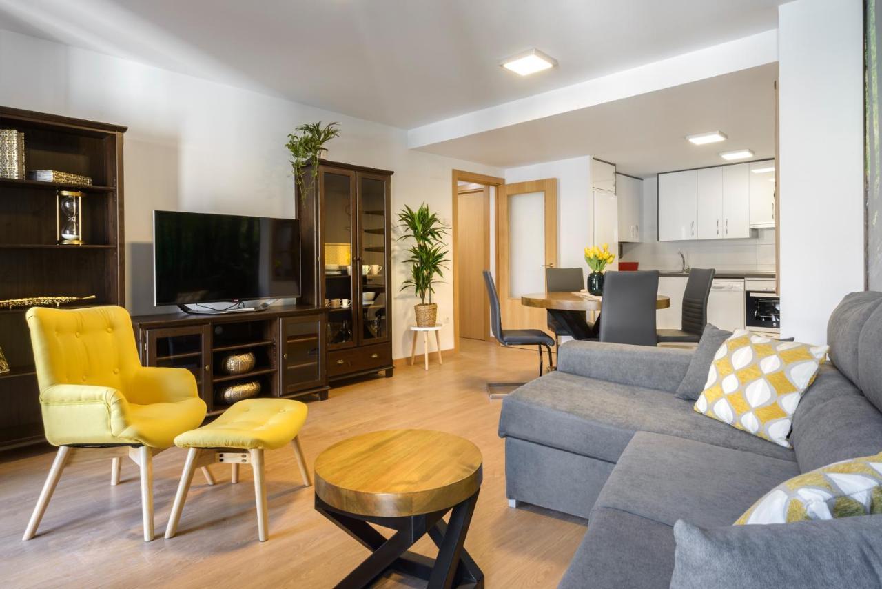 Apartament Otal Urban De "Casa Otal" Jaca Zewnętrze zdjęcie